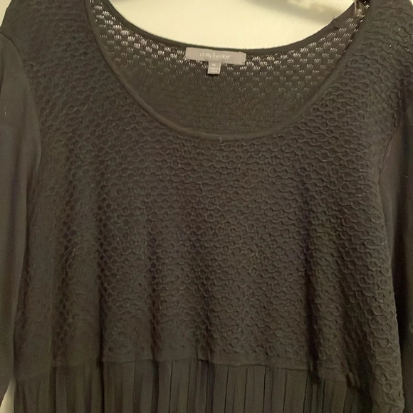 Daisy Fuentes sweater dress, XL. Scallop detail on bodice. Pleated bottom. Black - Picture 6 of 7